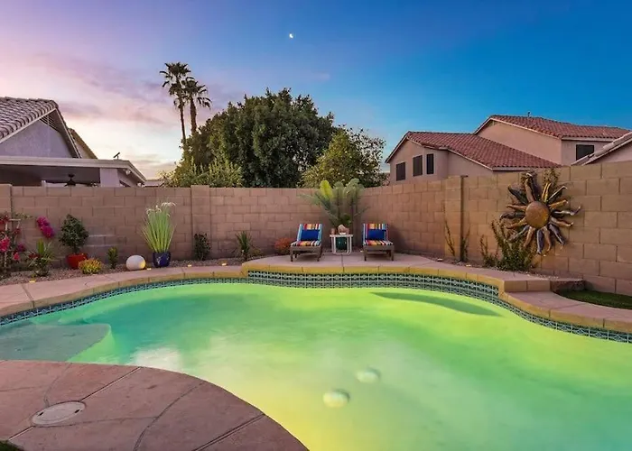 Heatable Pool Outdoor Oasis Amenities Bbq * Gilbert