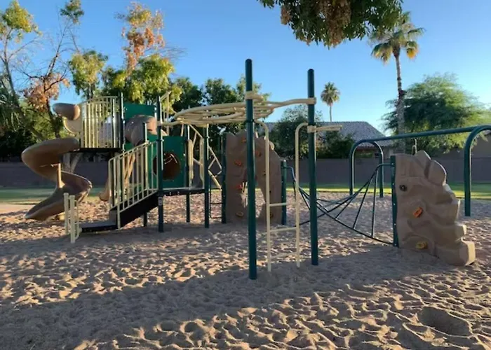 Heatable Pool Outdoor Oasis Amenities Bbq * Gilbert